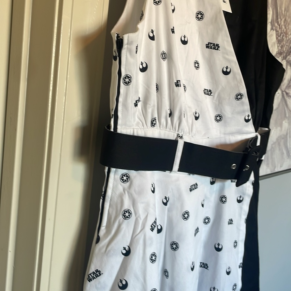 Her Universe Star Wars Symbol Black and White Sleeveless Dress Sz XL - Picture 6 of 10